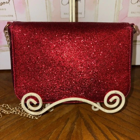 Jimmy Choo Parfums Sparkling Red Clutch - Picture 3 of 5